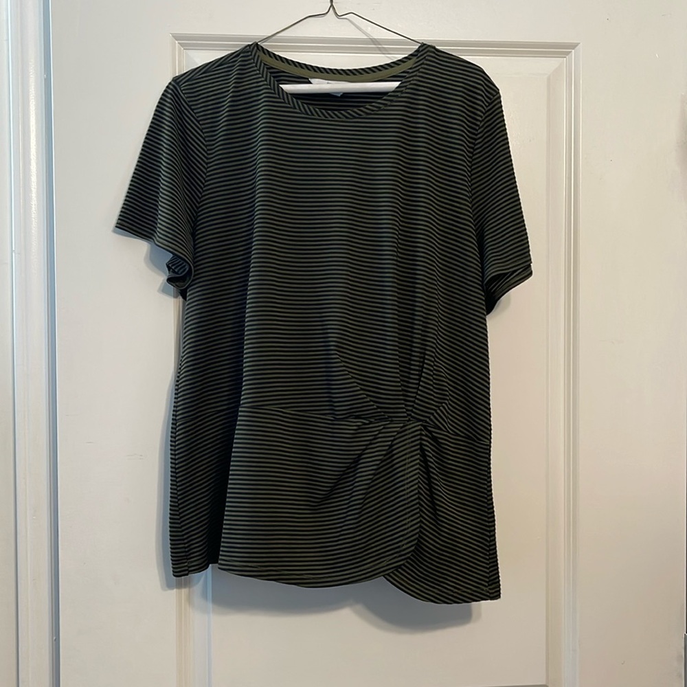 EUC - Liz Claiborne Twist Tie Top
